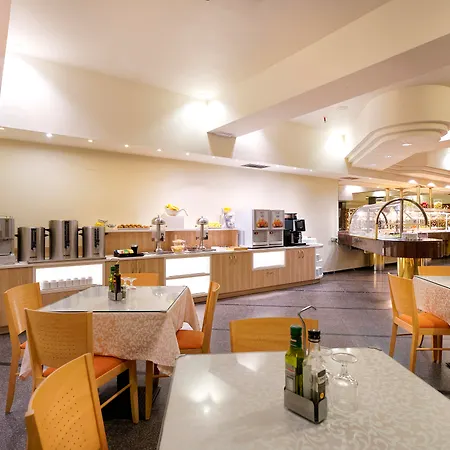 Bull Astoria Hotel 3*