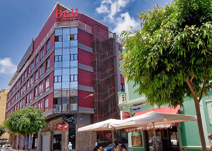 Bull Astoria Hotell 3*