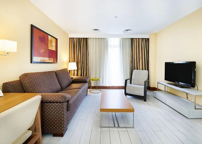 Bull Astoria Hotell 3*