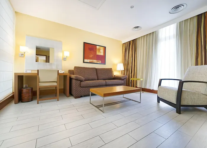 Bull Astoria Hotell 3*